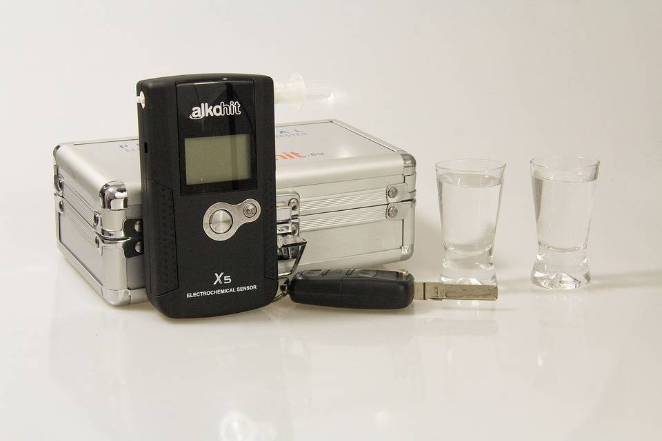 breathalyser-1684428_960_720