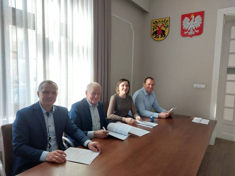 Kolejne umowy na projekty dróg w gminie Tomaszów Mazowiecki