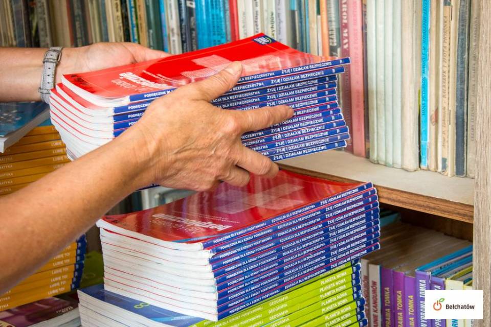 Stypendium szkolne i zasiłki. Urzędnicy informują o zmianie kryterium dochodowego
