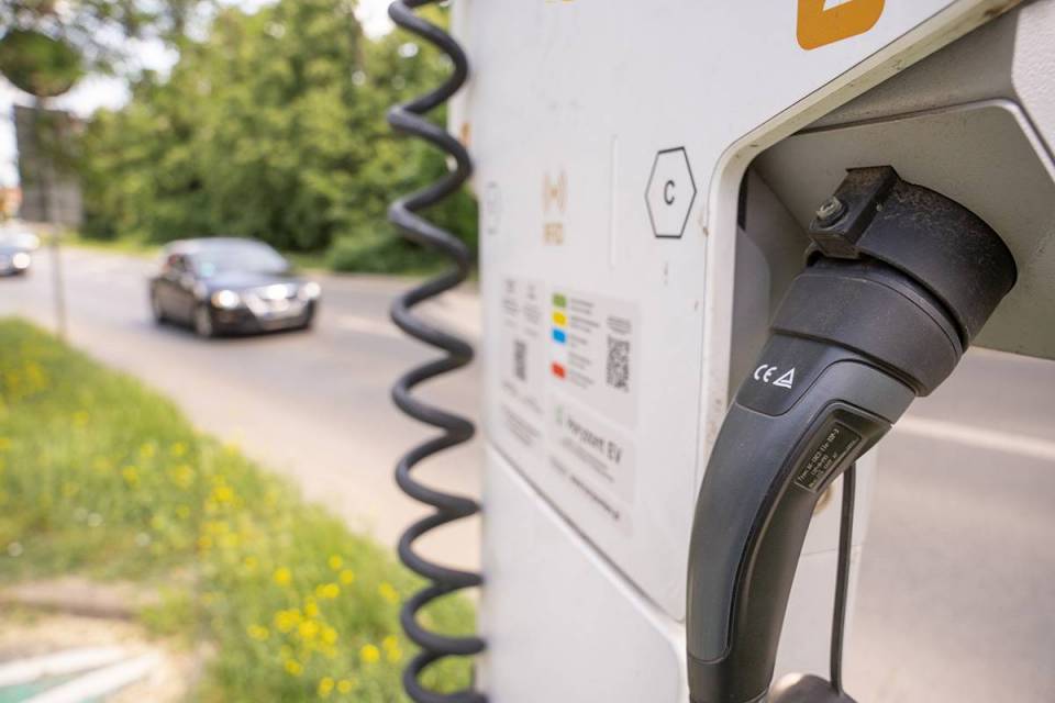 Budujemy sieć ładowarek dla elektryków