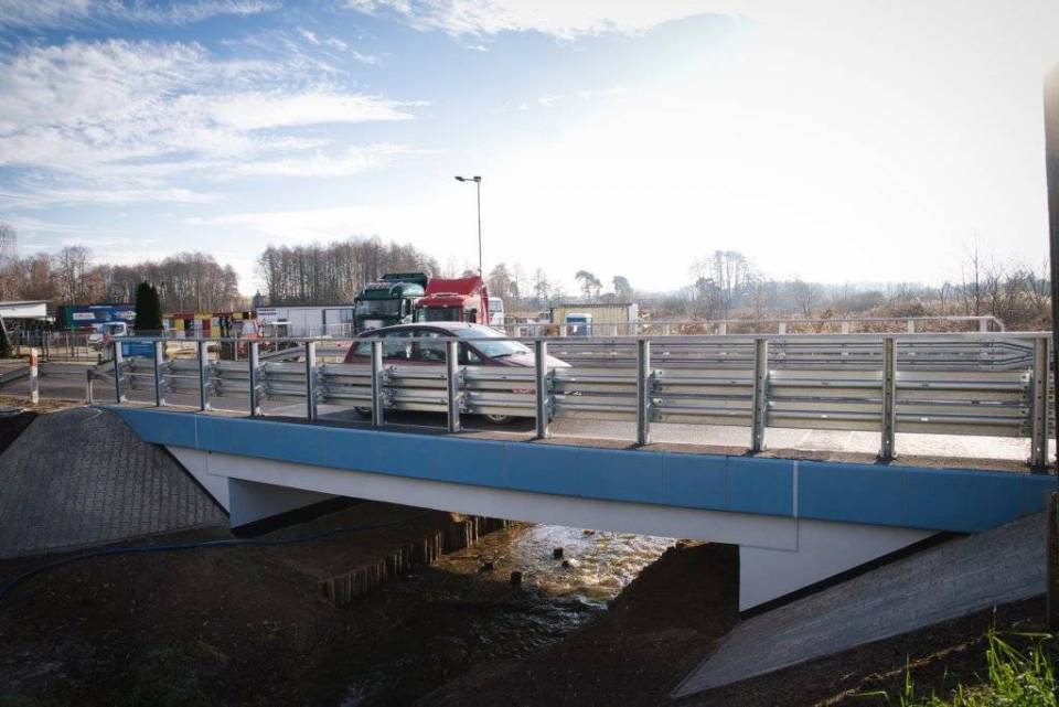 2d0a2ec36108a61a4757c2cb0927ea2a_XL