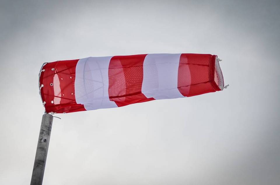 Nadciąga niż „Niklas", przyniesie silny wiatr i gołoledź! Są alerty dla naszego regionu