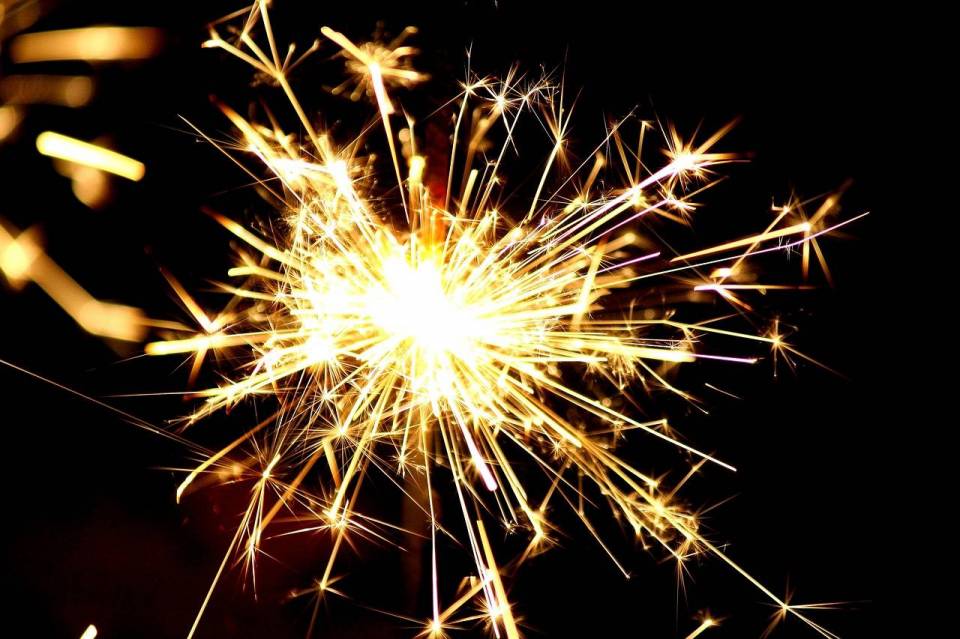 sparkler-477598_1280