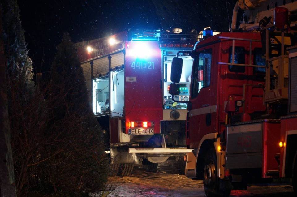 Tragedia w gminie Poświętne. W pożarze samochodu zginął 54-letni mężczyzna