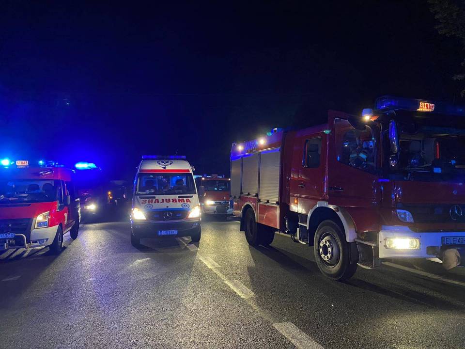 Śmiertelny wypadek w Strzałkach pod Burzeninem. Nie żyje 24-letnia kobieta, dwie osoby ranne
